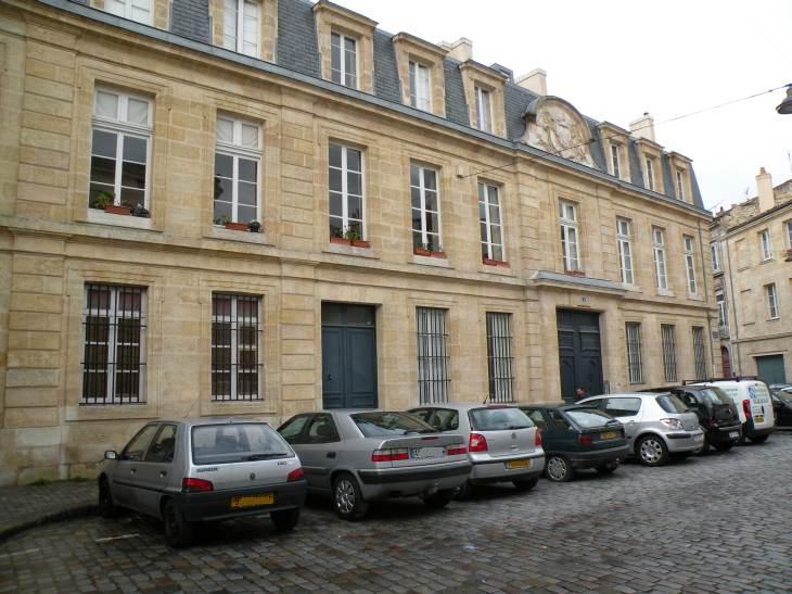  rue Léon Duguit